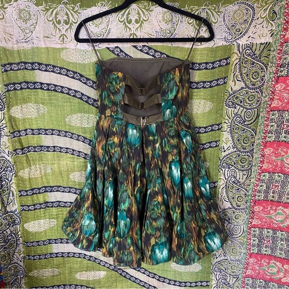 Alice + Olivia Green Watercolor Silk Strapless Mini Dress Size 4 - Picture 8 of 16